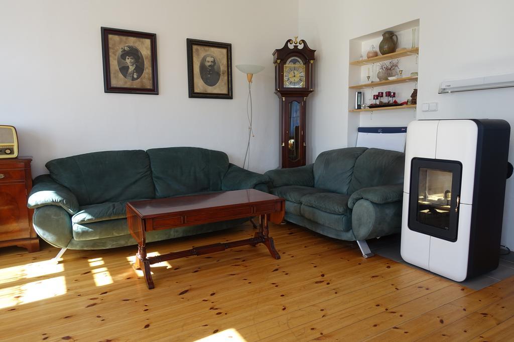 Asika Villa Josefŭv Dŭl Exteriör bild