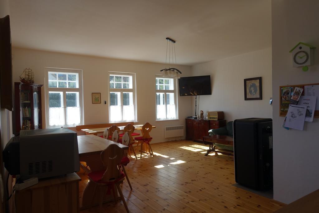 Asika Villa Josefŭv Dŭl Exteriör bild